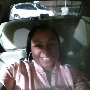 Meet your Posher, Dee